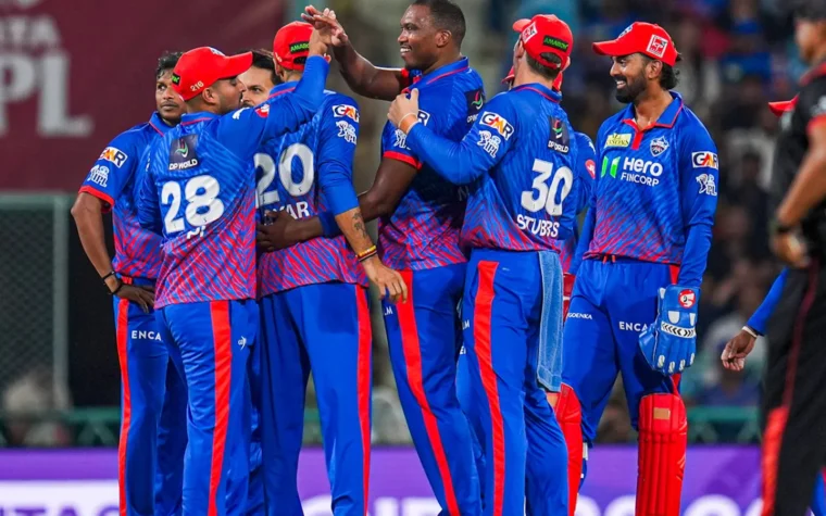 दिल्ली कैपिटल्स के IPL 2027 कैंप में युवराज सिंह और चामिंडा वास