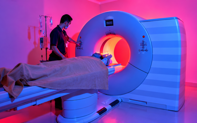 मेडिकल कॉलेज में MRI मशीन और जरूरी चिकित्सा उपकरणों की कमी