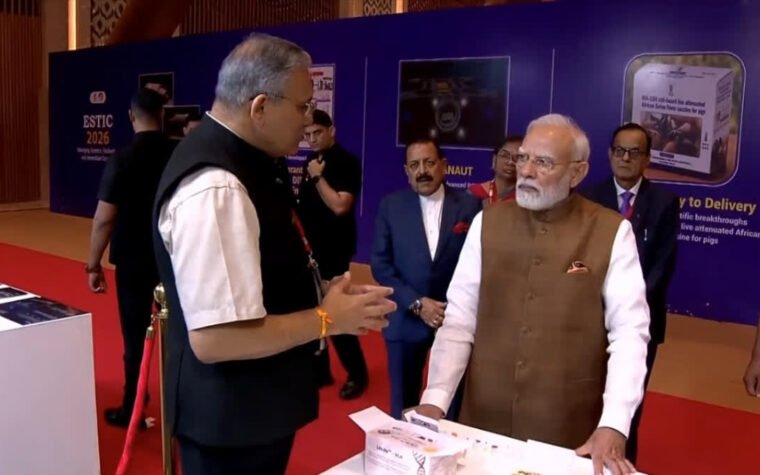 पीएम मोदी विज्ञान लक्ष्य को लेकर भारत मंडपम के मंच से वैज्ञानिकों को संबोधित करते हुए